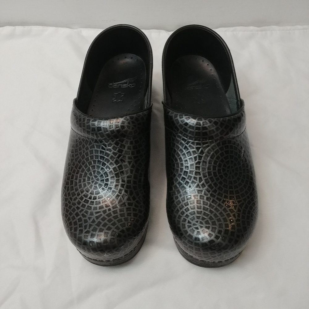 Dansko shoes - Picture 4 of 6